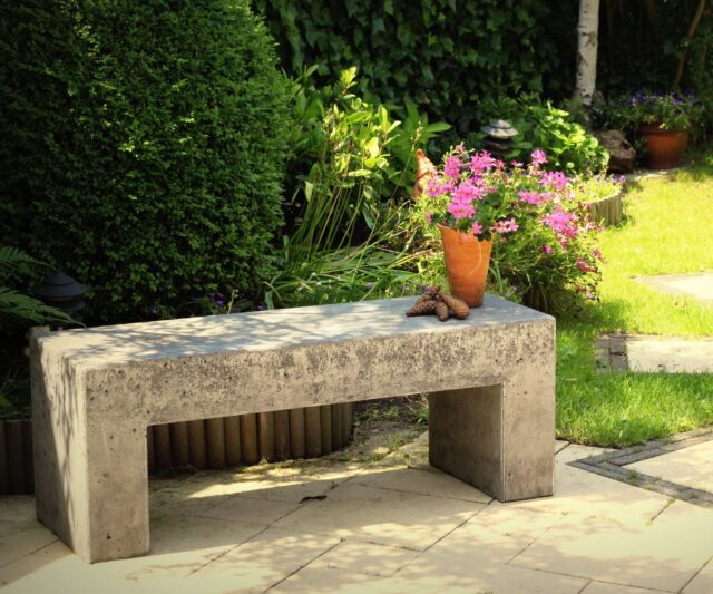concrete-bench-and-applications-in-life