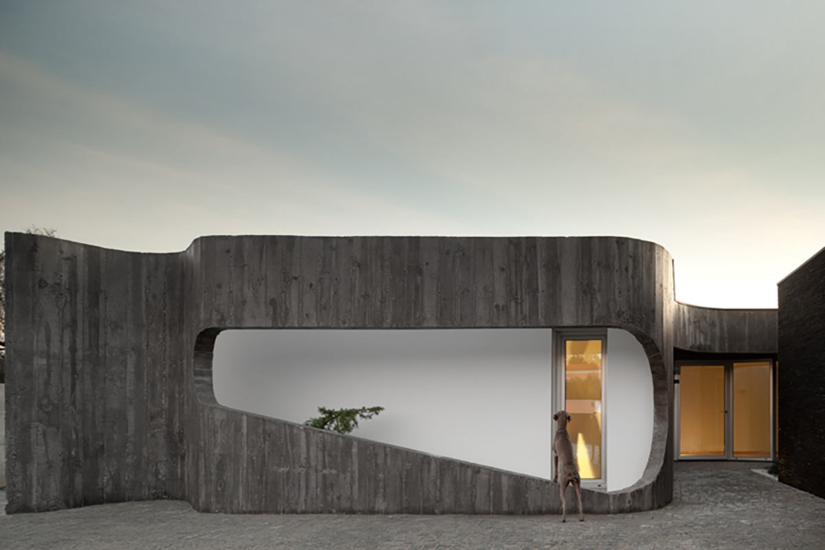 Q-furniture Concrete Manufacturer Gives Advices For Using The Concrete In Construction
