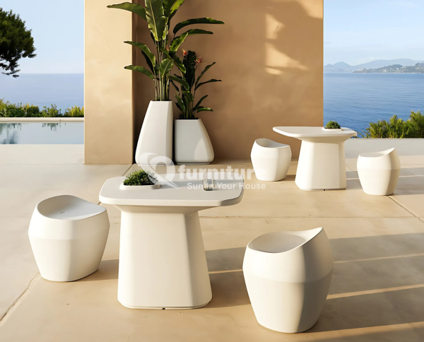 Challenges in the Outdoor Furniture Market